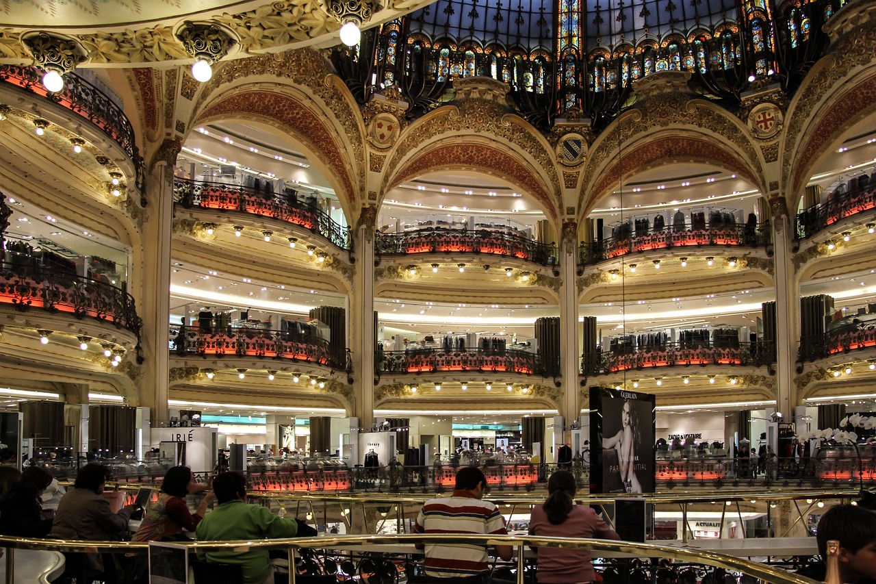House of Fraser: Rise and Fall of British Retail Icon