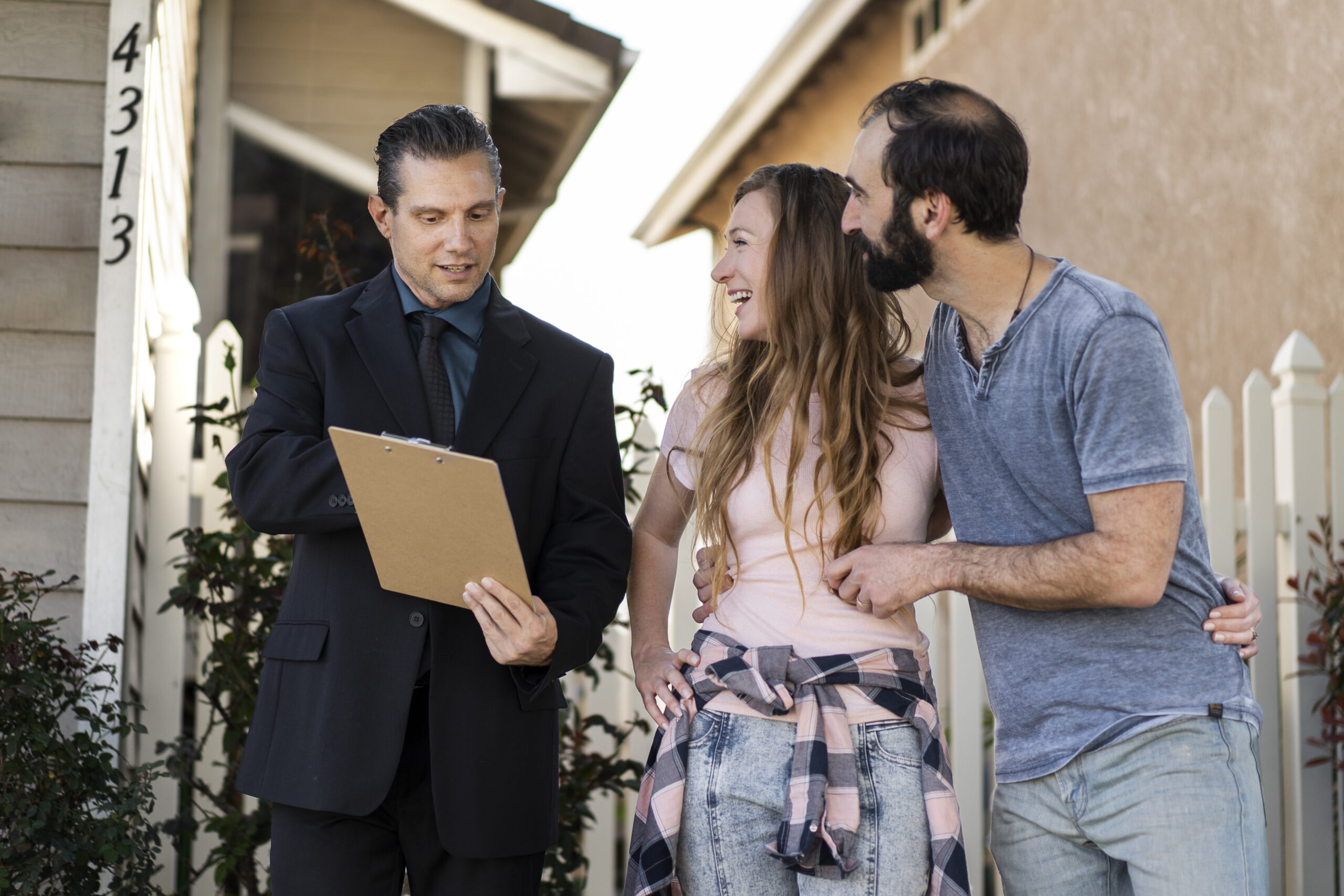 How Property Managers Find & Retain Quality Tenants in Las Vegas