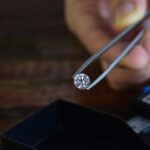 Luxury Jewelry Gift Etiquette: How to Choose the Right Piece