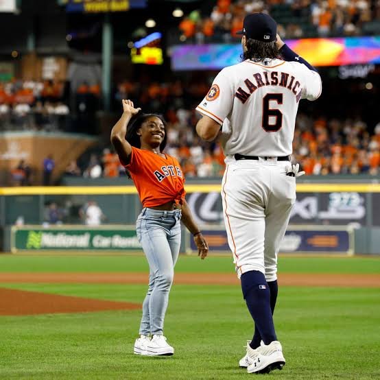 Simone Biles Height